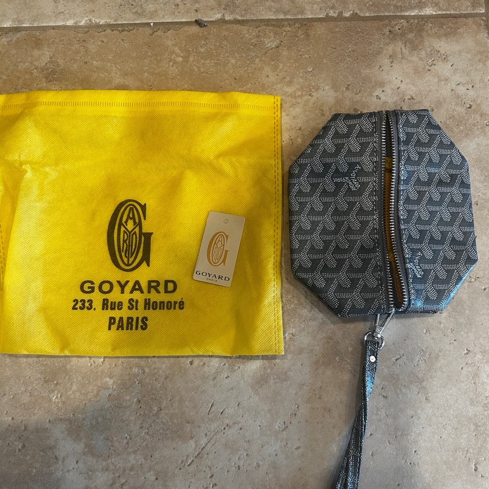 Goyard Black and Gray Wristlet with Yellow Bag